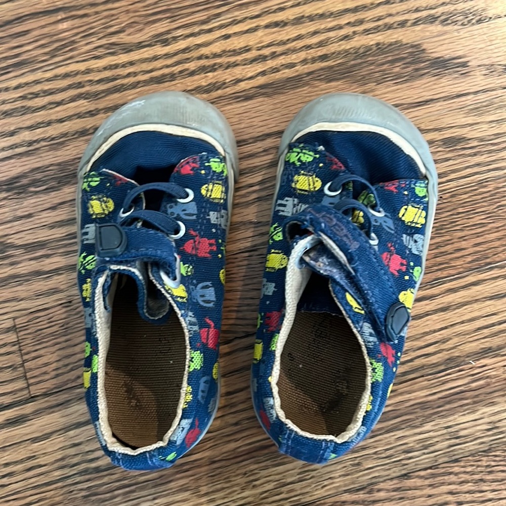 Toddler Boy robot navy Keen shoes size 7